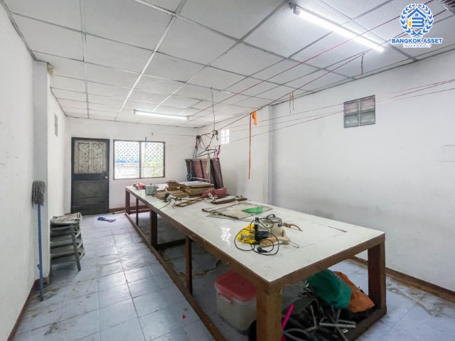 *****ทาวน์โฮมมือสองนนทบุรี ม.เจ้าพระยา9 บางกรวย-ไทรน้อย เนื้อที่มากถึง 20.1 ตร.ว. ฟังก์ชัน 4 ห้องนอน 3 ห้องน้ำ ทาวน์โฮมสภาพดี บนทำเลเยี่ยม เชื่อมต่อ ถ.ราชพฤกษ์, ถ.รัตนาธิเบศร์ แถมใกล้รถไฟฟ้าสายสีม่วง "สถานีบางพลู" จองด่วน!